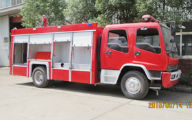 五十鈴6噸消防車